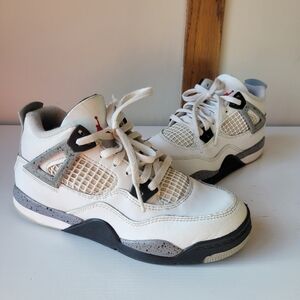 Kids Nike Air Jordan 4 Retro White and Gray Orea Sneakers Size 2.5Y